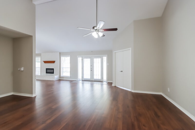 2,115/Mo, 2903 Whispering Springs Dr Spring, TX 77373 Living Room View