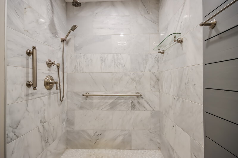 2,115/Mo, 2903 Whispering Springs Dr Spring, TX 77373 Bathroom View