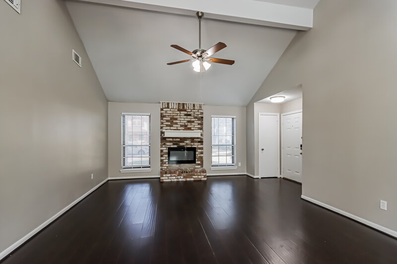 2,145/Mo, 10015 Waving Fields Dr Houston, TX 77064 Living Room View 2