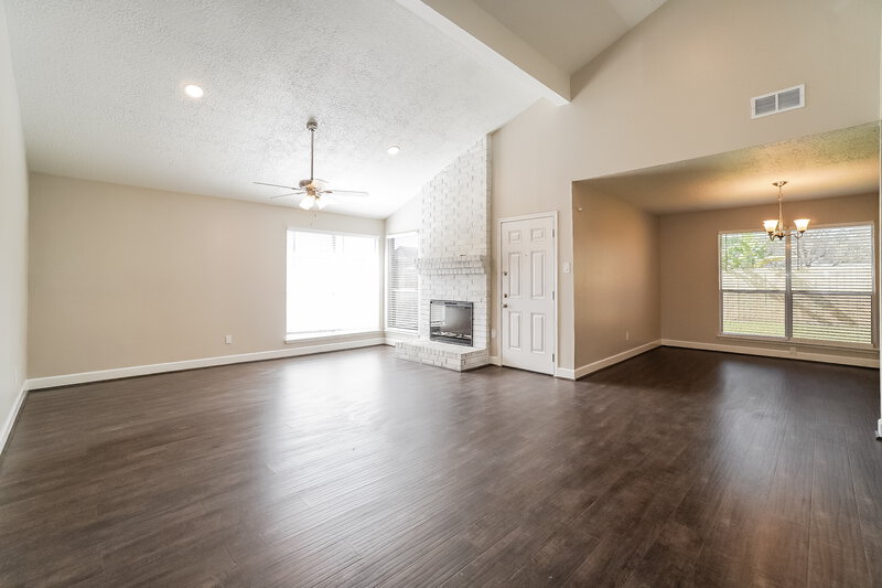 1,970/Mo, 6434 Pouter Dr Houston, TX 77083 Living Room View