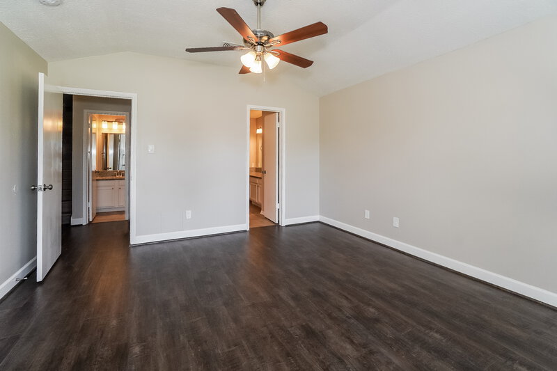 1,970/Mo, 6434 Pouter Dr Houston, TX 77083 Main Bedroom View