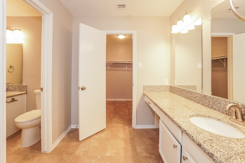 1,970/Mo, 6434 Pouter Dr Houston, TX 77083 Bathroom View