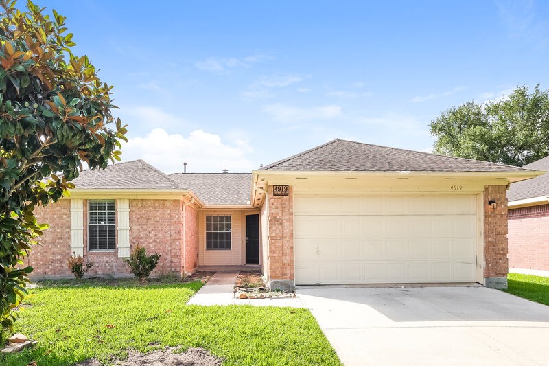 2,145/Mo, 4919 Bayboro Park Dr Friendswood, TX 77546 External View