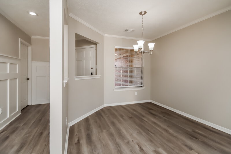 2,100/Mo, 4919 Bayboro Park Dr Friendswood, TX 77546 Dining Room View