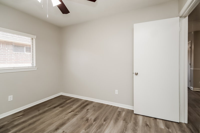 2,100/Mo, 4919 Bayboro Park Dr Friendswood, TX 77546 Bedroom View