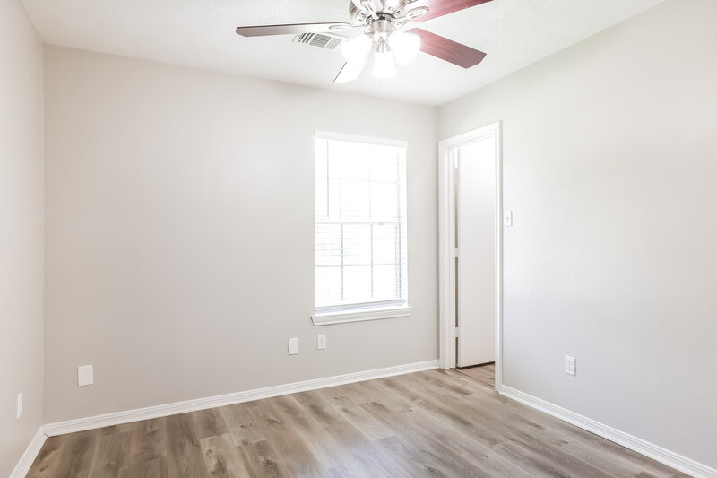 2,145/Mo, 4919 Bayboro Park Dr Friendswood, TX 77546 Bedroom View 2