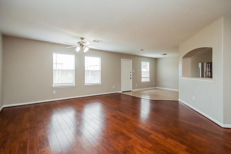 1,875/Mo, 7407 Morgan Ranch Trl Humble, TX 77338 Living Room View