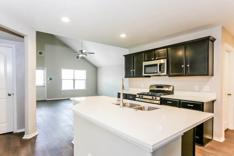 2,520/Mo, 15446 Arce Rojo St Channelview, TX 77530 Kitchen View
