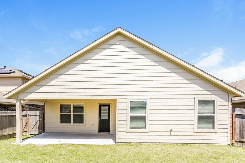 2,520/Mo, 15446 Arce Rojo St Channelview, TX 77530 Rear View