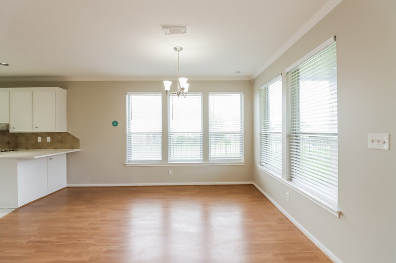 3,715/Mo, 144 Cove Cir Montgomery, TX 77356 Family Room View 2