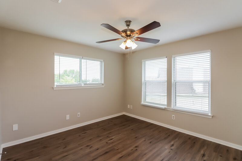 3,715/Mo, 144 Cove Cir Montgomery, TX 77356 Main Bedroom View