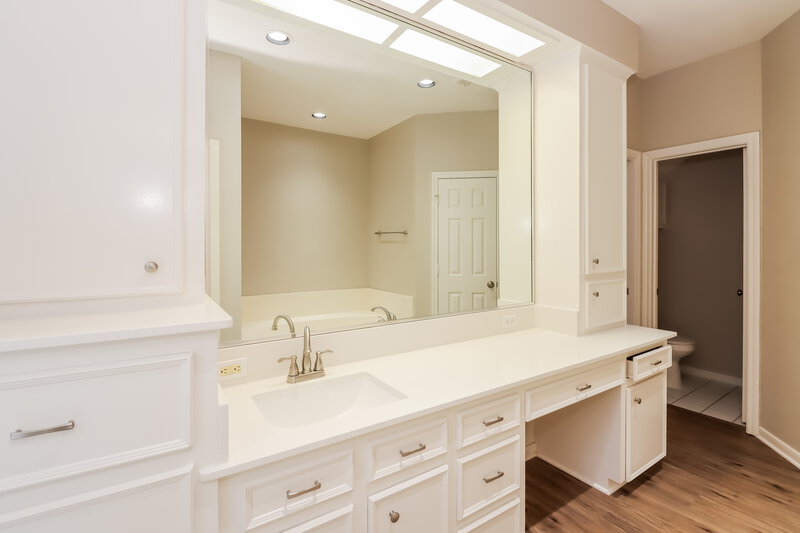 3,715/Mo, 144 Cove Cir Montgomery, TX 77356 Main Bathroom View 2