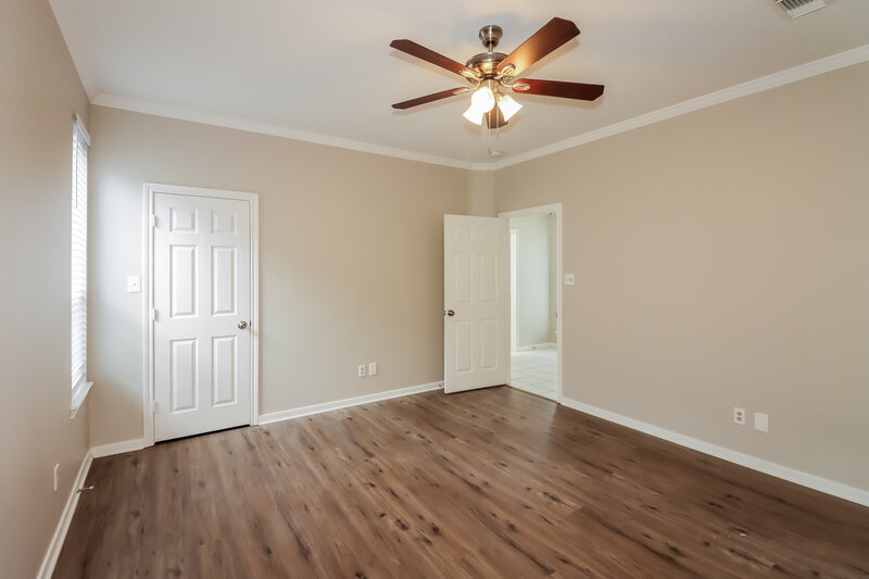 3,715/Mo, 144 Cove Cir Montgomery, TX 77356 Bedroom View 2