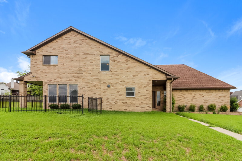 3,715/Mo, 144 Cove Cir Montgomery, TX 77356 Side View