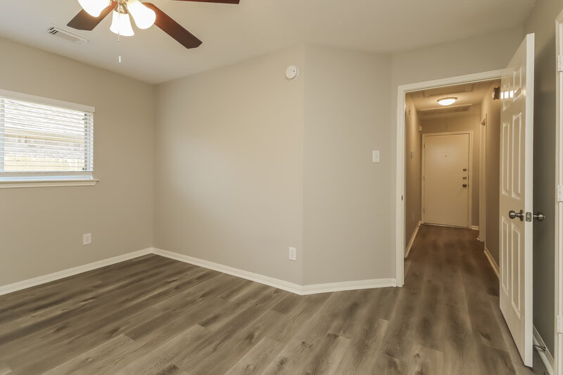 1,980/Mo, 3281 Gladewater Ln League City, TX 77573 Living Room View 2