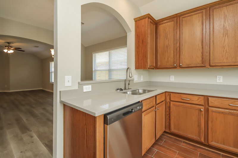 1,980/Mo, 3281 Gladewater Ln League City, TX 77573 Kitchen View