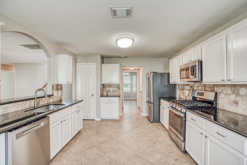 2,485/Mo, 2427 Ranch Hollow Ct Katy, TX 77494 Kitchen View
