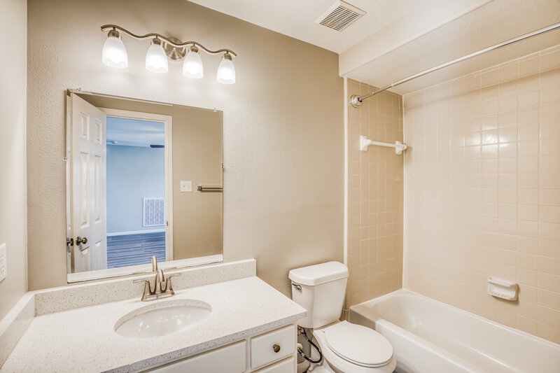 2,485/Mo, 2427 Ranch Hollow Ct Katy, TX 77494 Bathroom View