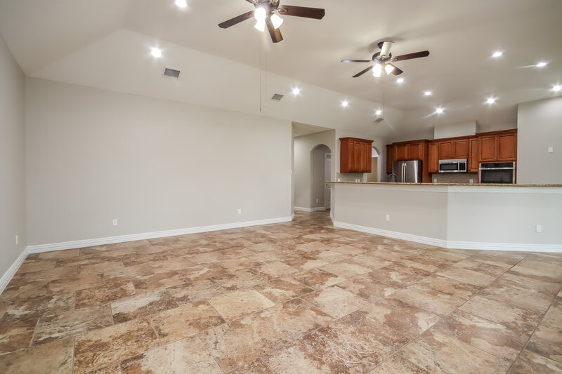 2,690/Mo, 610 New London Dr League City, TX 77573 Living Room View 2