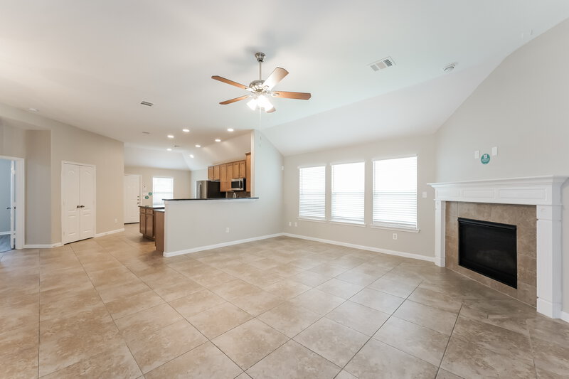 2,670/Mo, 9955 Spring Rock Ln Brookshire, TX 77423 Living Room View 2