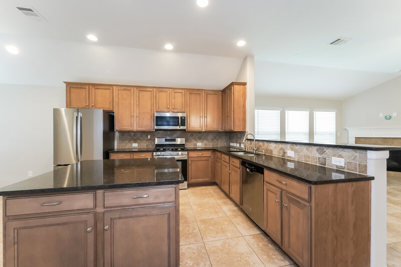 2,670/Mo, 9955 Spring Rock Ln Brookshire, TX 77423 Kitchen View