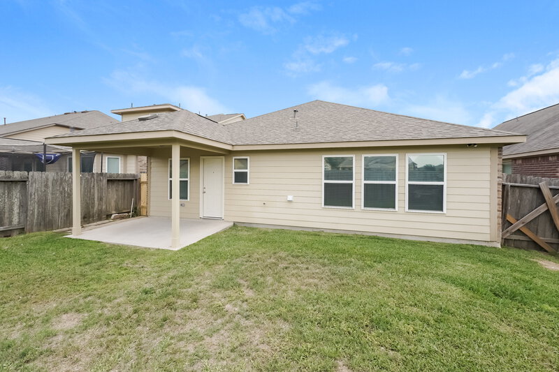 2,670/Mo, 9955 Spring Rock Ln Brookshire, TX 77423 Rear View