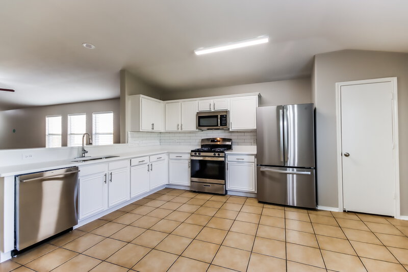 1,875/Mo, 17810 Seco Creek Ln Humble, TX 77396 Kitchen View