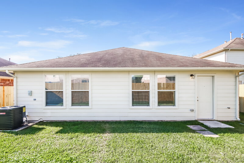 1,875/Mo, 17810 Seco Creek Ln Humble, TX 77396 Rear View