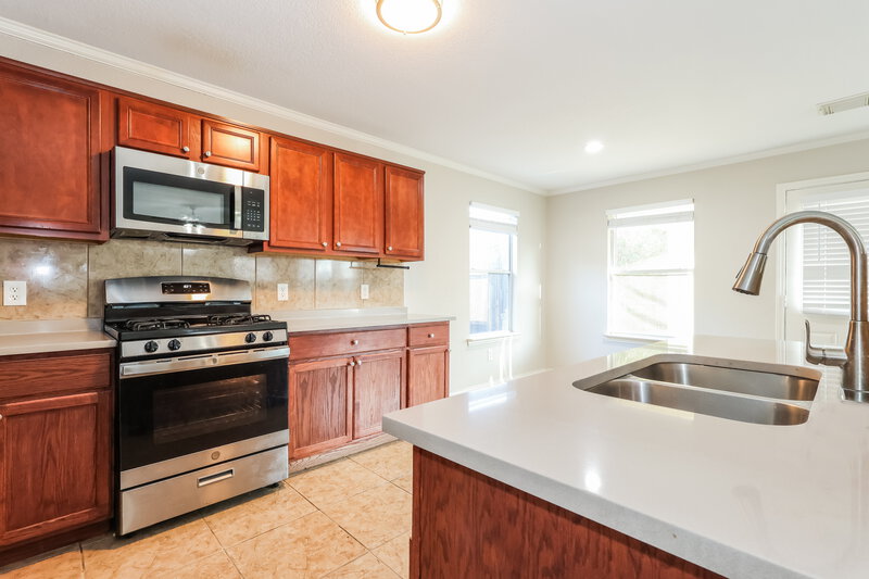 1,865/Mo, 11438 Flying Geese Ln Tomball, TX 77375 Kitchen View