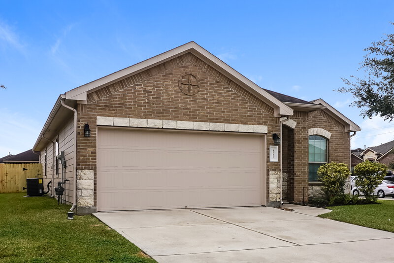 2,170/Mo, 8751 Sunrise Canter Dr Tomball, TX 77375 External View