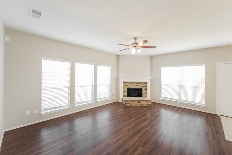 2,445/Mo, 3260 Bhandara Ct Katy, TX 77493 Living Room View