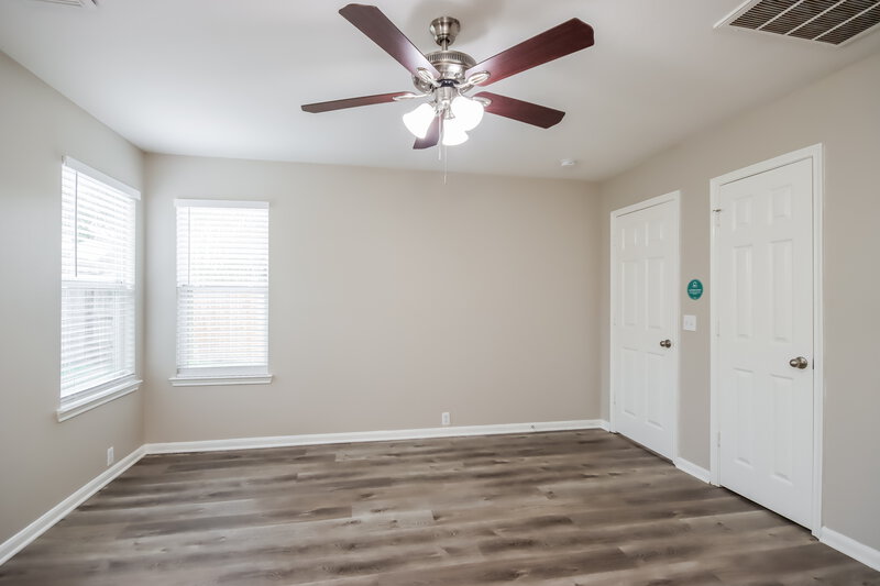 1,675/Mo, 2846 Woodspring Acres Dr Kingwood, TX 77345 Main Bedroom View 2