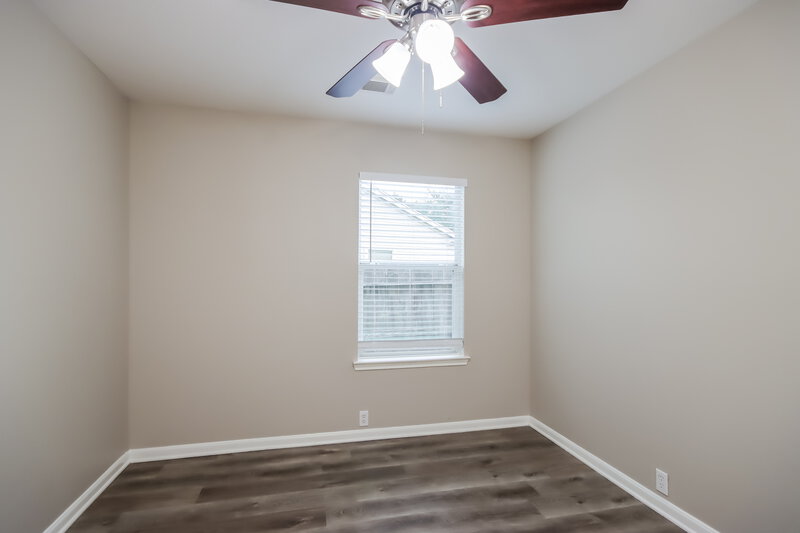 1,675/Mo, 2846 Woodspring Acres Dr Kingwood, TX 77345 Bedroom View