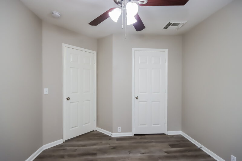 1,675/Mo, 2846 Woodspring Acres Dr Kingwood, TX 77345 Bedroom View 3