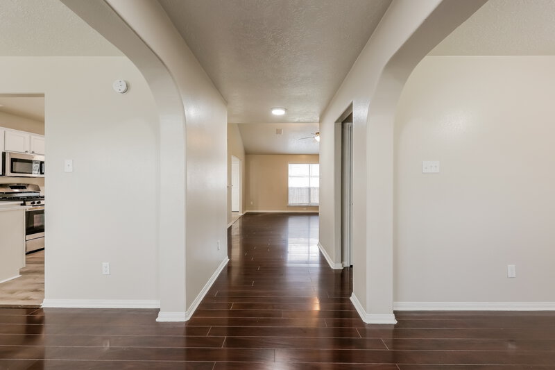 2,055/Mo, 15014 Ralston Rd Humble, TX 77396 Hallway View