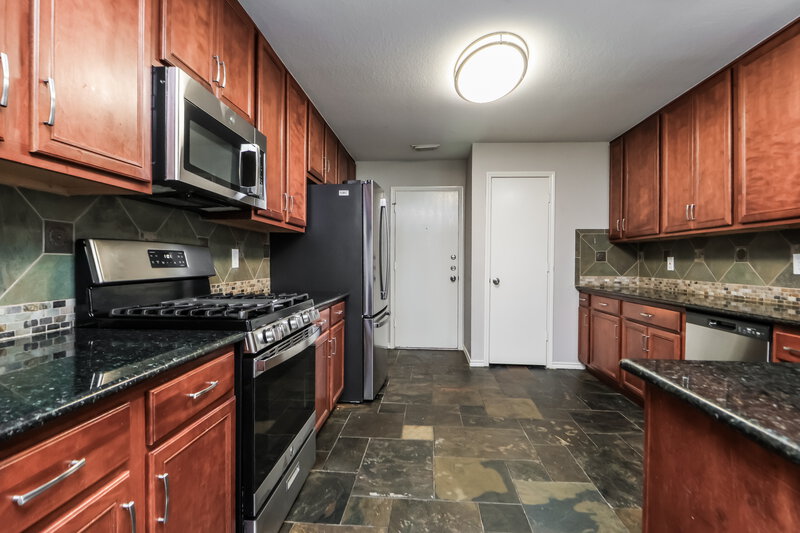 2,130/Mo, 18227 Misty Jade Ln Cypress, TX 77429 Kitchen View