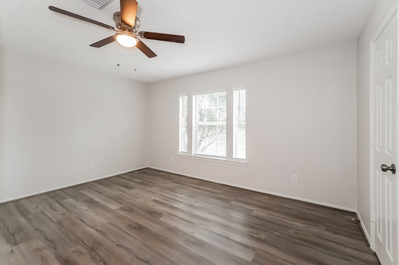 2,320/Mo, 1402 Barras St Alvin, TX 77511 Bedroom View 5
