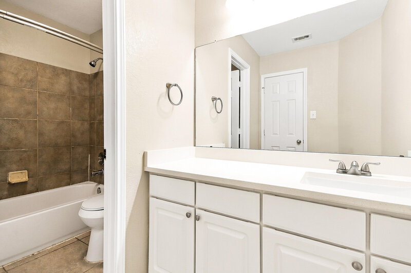 1,975/Mo, 29012 Birch Green Way Spring, TX 77386 Bathroom View