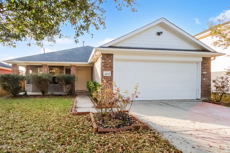 2,015/Mo, 4830 S Fairfax Village Cir Spring, TX 77373 External View