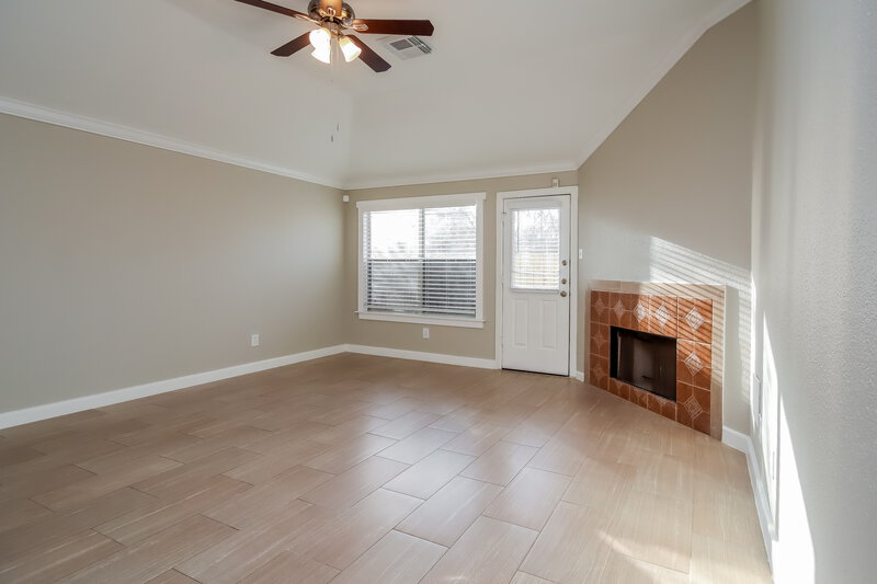 2,015/Mo, 4830 S Fairfax Village Cir Spring, TX 77373 Living Room View 3
