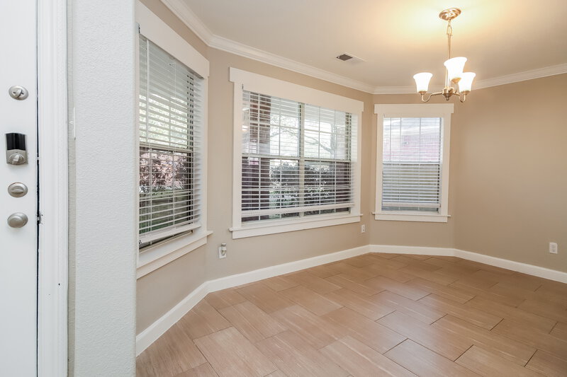 2,015/Mo, 4830 S Fairfax Village Cir Spring, TX 77373 Dining Room View
