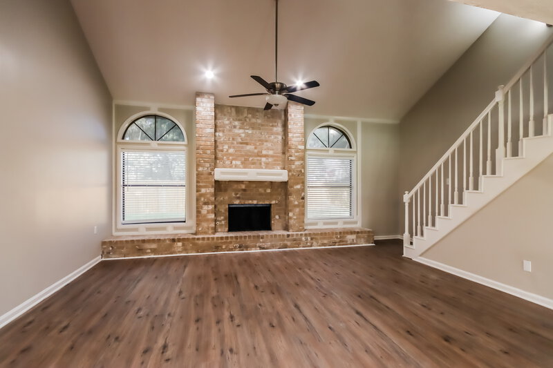 2,210/Mo, 19611 Pine Cluster Ln Humble, TX 77346 Living Room View