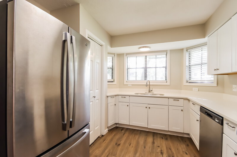 2,210/Mo, 19611 Pine Cluster Ln Humble, TX 77346 Kitchen View