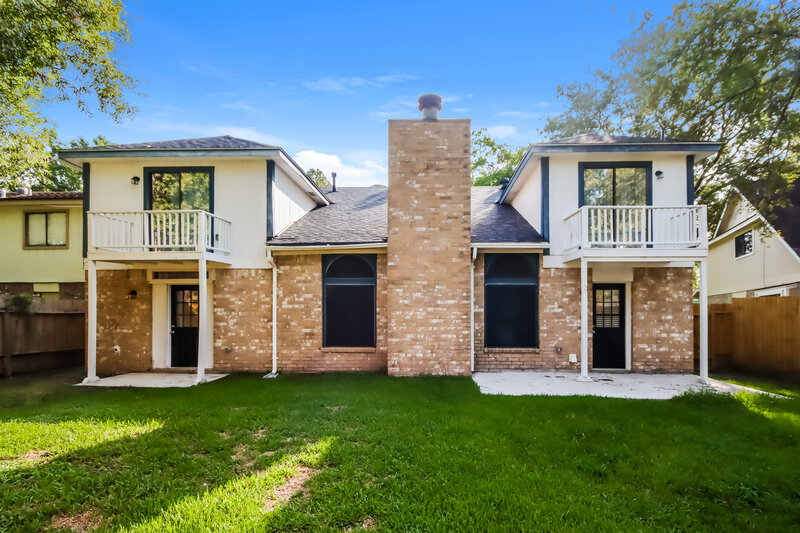 2,210/Mo, 19611 Pine Cluster Ln Humble, TX 77346 Rear View