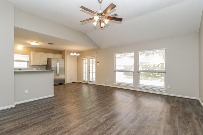 1,710/Mo, 1803 Northampton Dr Conroe, TX 77303 Living Room View
