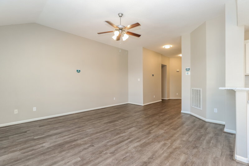 1,710/Mo, 1803 Northampton Dr Conroe, TX 77303 Living Room View 2