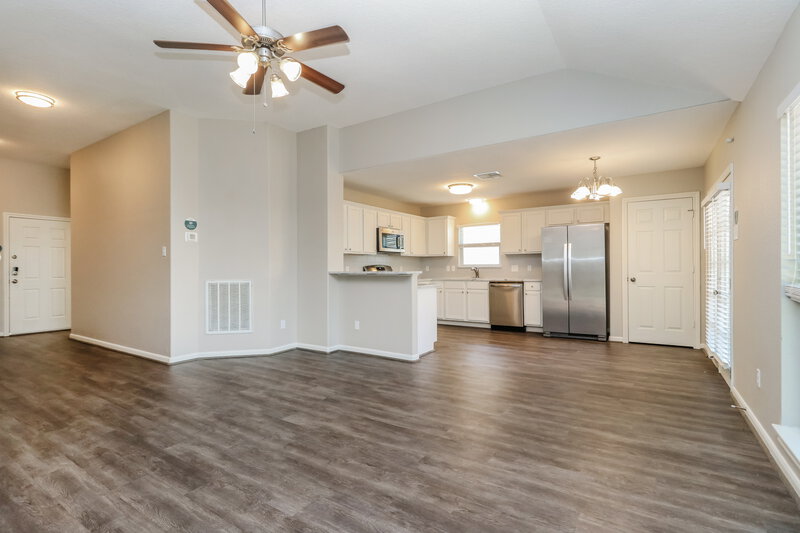 1,710/Mo, 1803 Northampton Dr Conroe, TX 77303 Dining Room View 2