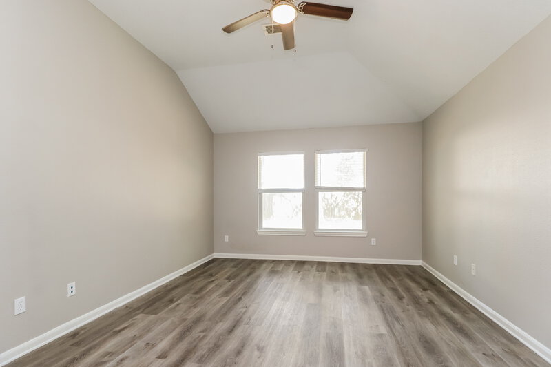 1,710/Mo, 1803 Northampton Dr Conroe, TX 77303 Main Bedroom View