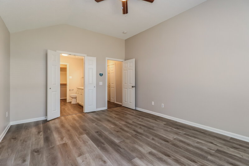 1,710/Mo, 1803 Northampton Dr Conroe, TX 77303 Main Bedroom View 2