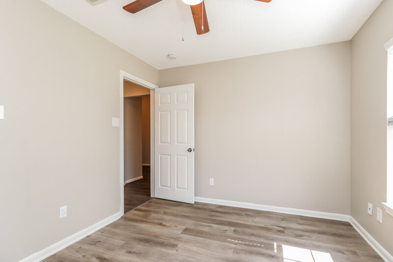 1,710/Mo, 1803 Northampton Dr Conroe, TX 77303 Bedroom View